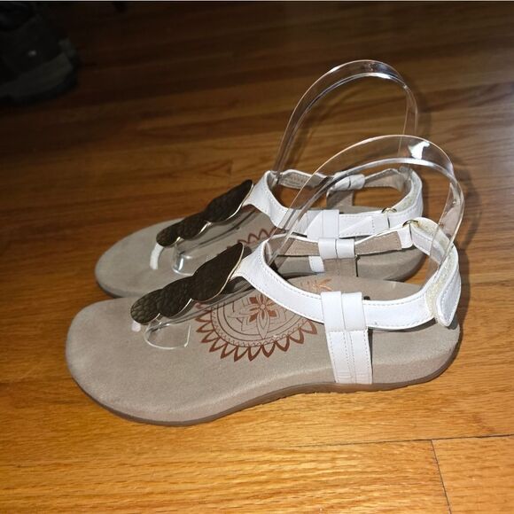 Aetrax White Thong Slingback Sandals Womans Size 7.5-8 - Picture 3 of 6